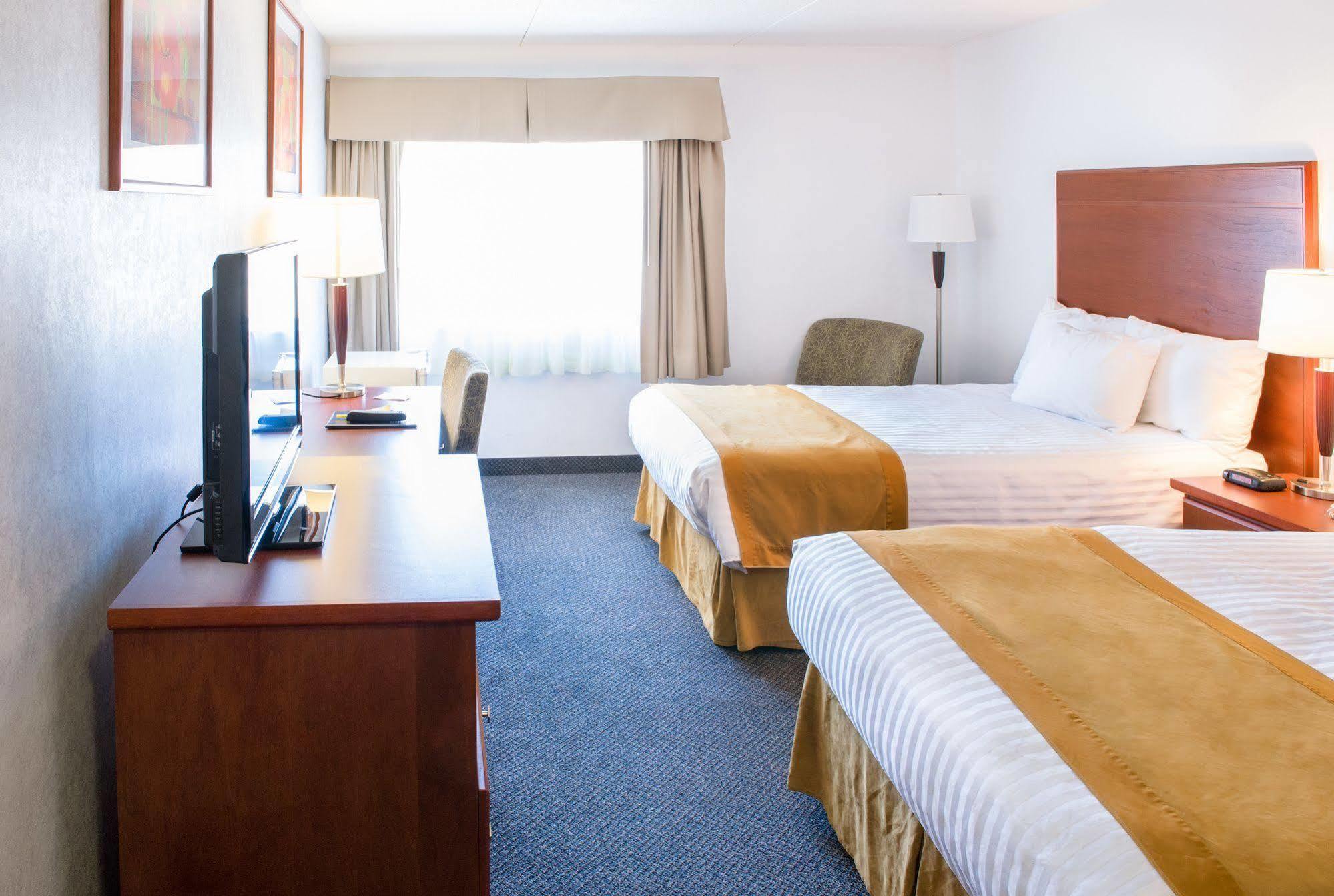Howard Johnson By Wyndham Portage La Prairie Zewnętrze zdjęcie