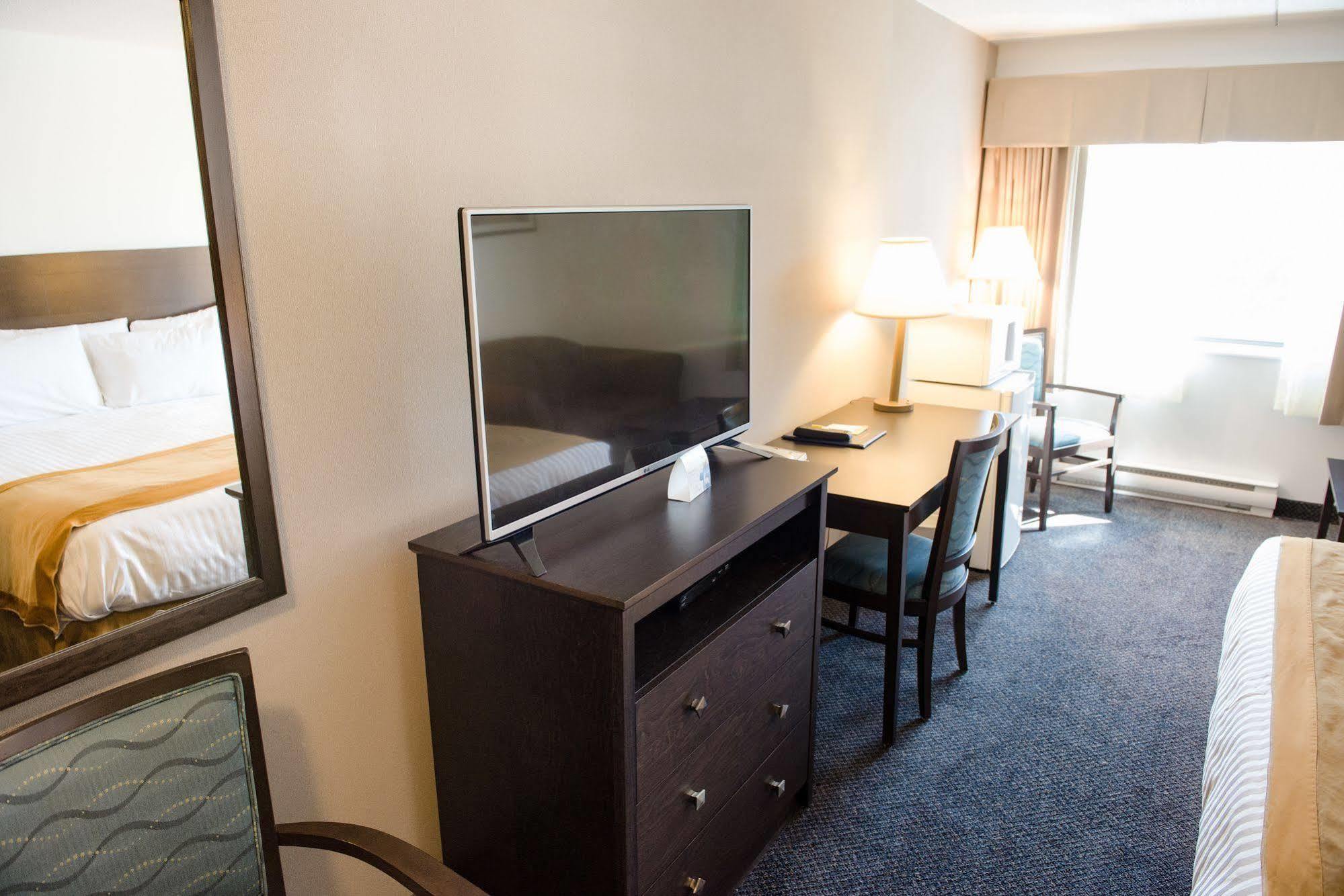 Howard Johnson By Wyndham Portage La Prairie Zewnętrze zdjęcie